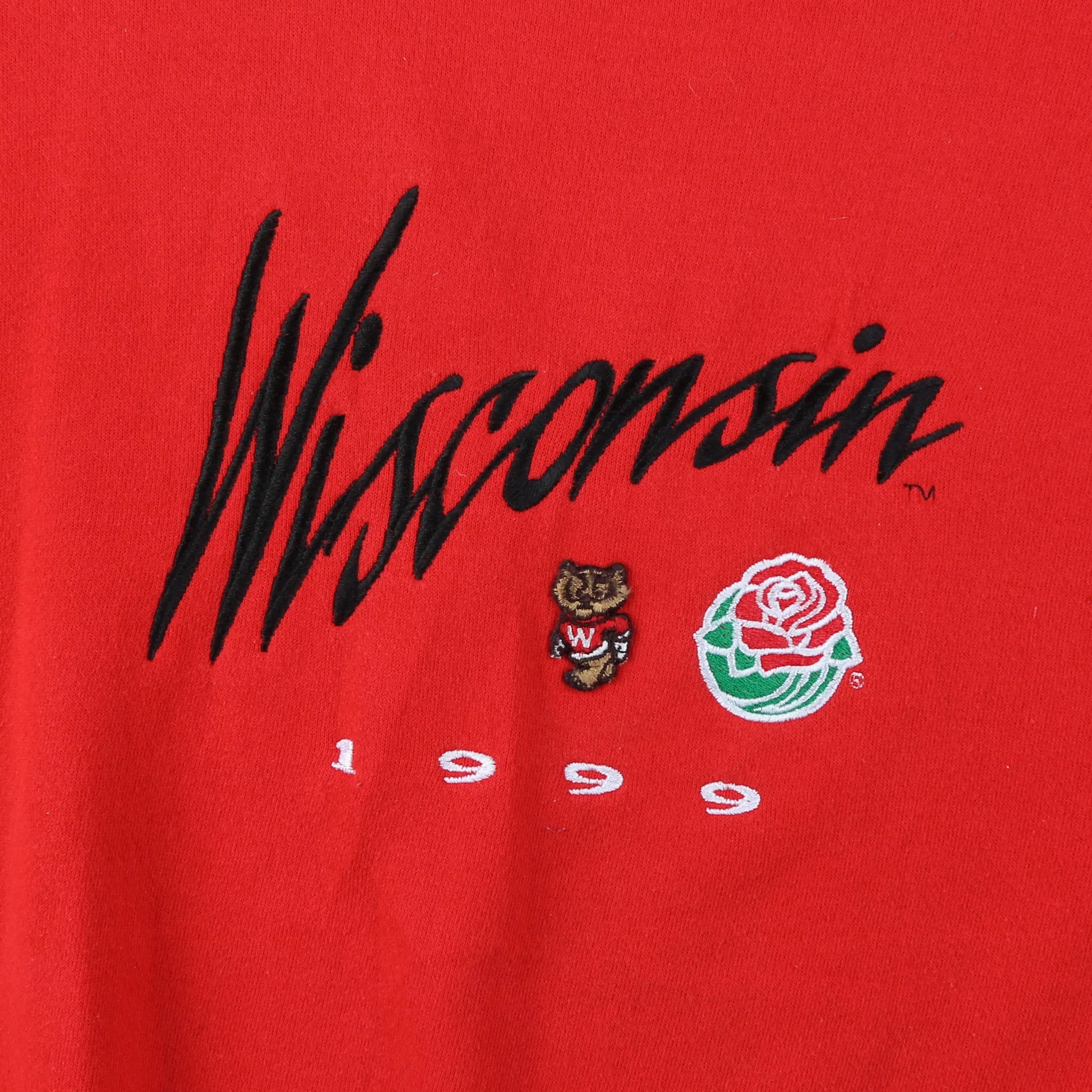 Vintage 'Wisconsin Badgers 1999' Graphic Sweatshirt
