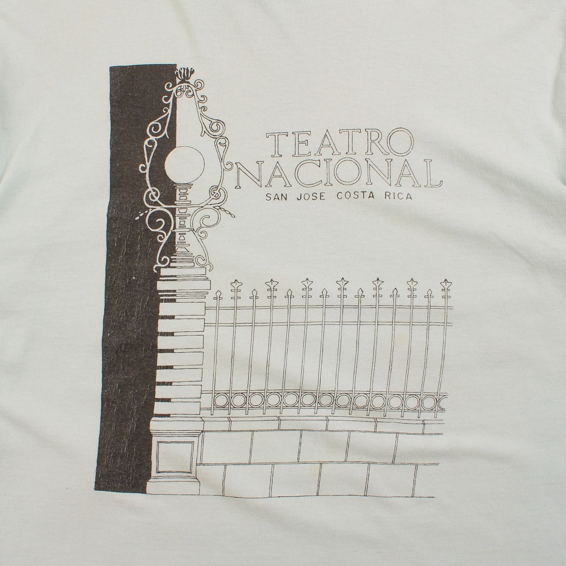 'Teatro Nacional' T-Shirt - American Madness