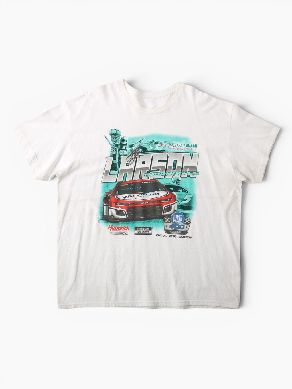 'Larson Dominates' T-shirt